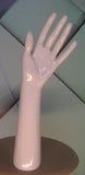 Damenhand links weiss