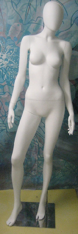 Schaufensterpuppe weiblich, abstrakt, weiss, Alix12